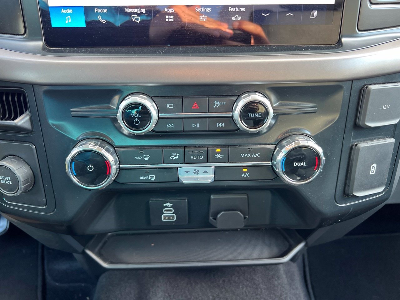 2025 Ford F-150 XLT - Photo 19