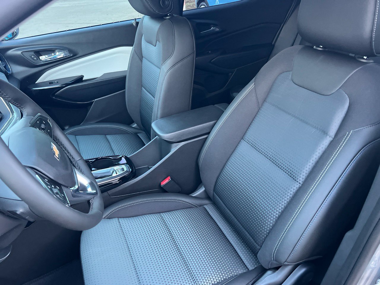 2026 Chevrolet Trax LT - Photo 10