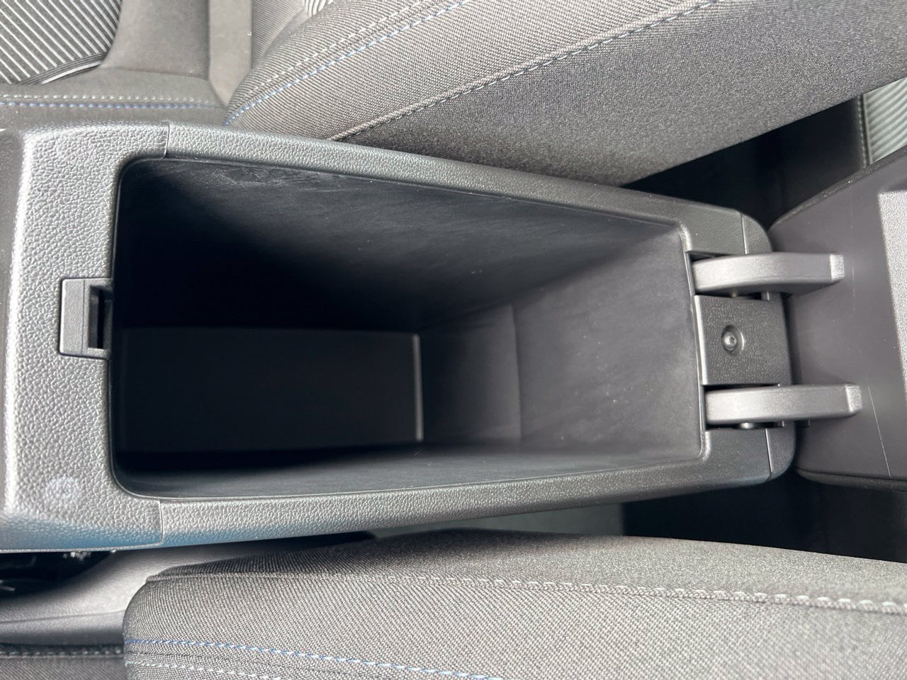 2027 Chevrolet Bolt LT, photo 26