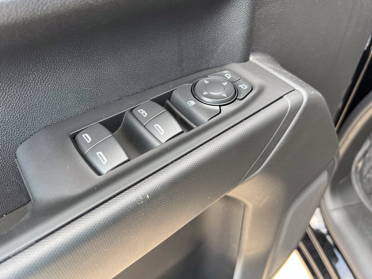 2026 Chevrolet Silverado 1500 Custom - Photo 12