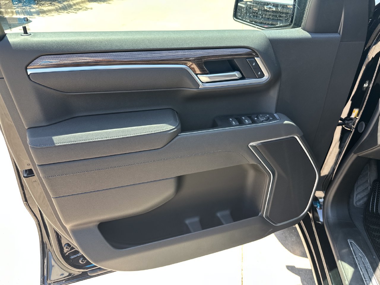 2026 Chevrolet Silverado 1500 LT - Photo 10