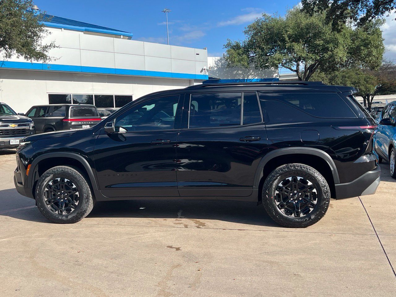 2027 Chevrolet Traverse Z71 SUV, photo 3