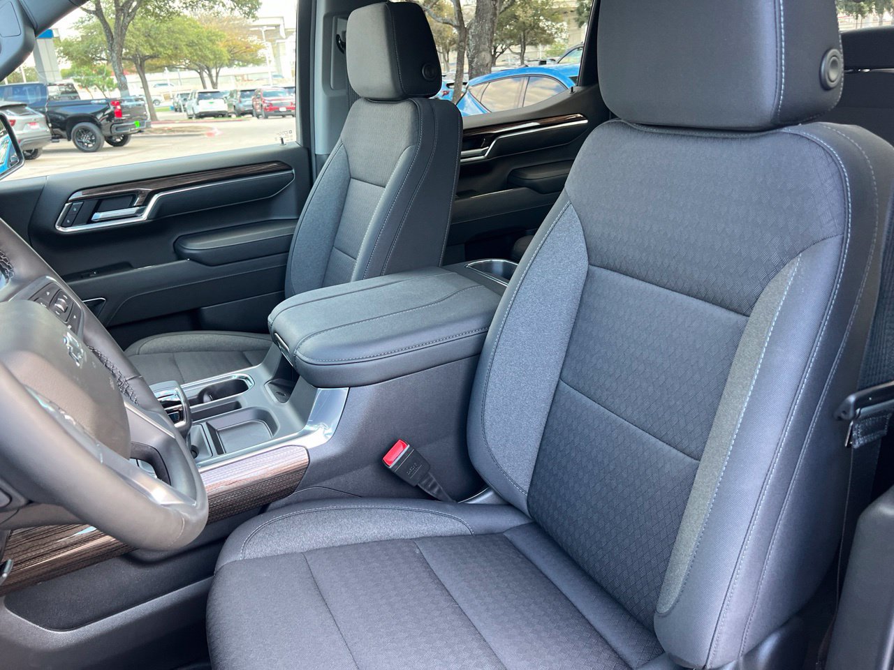 2026 Chevrolet Silverado 1500 LT Trail Boss Truck, photo 11