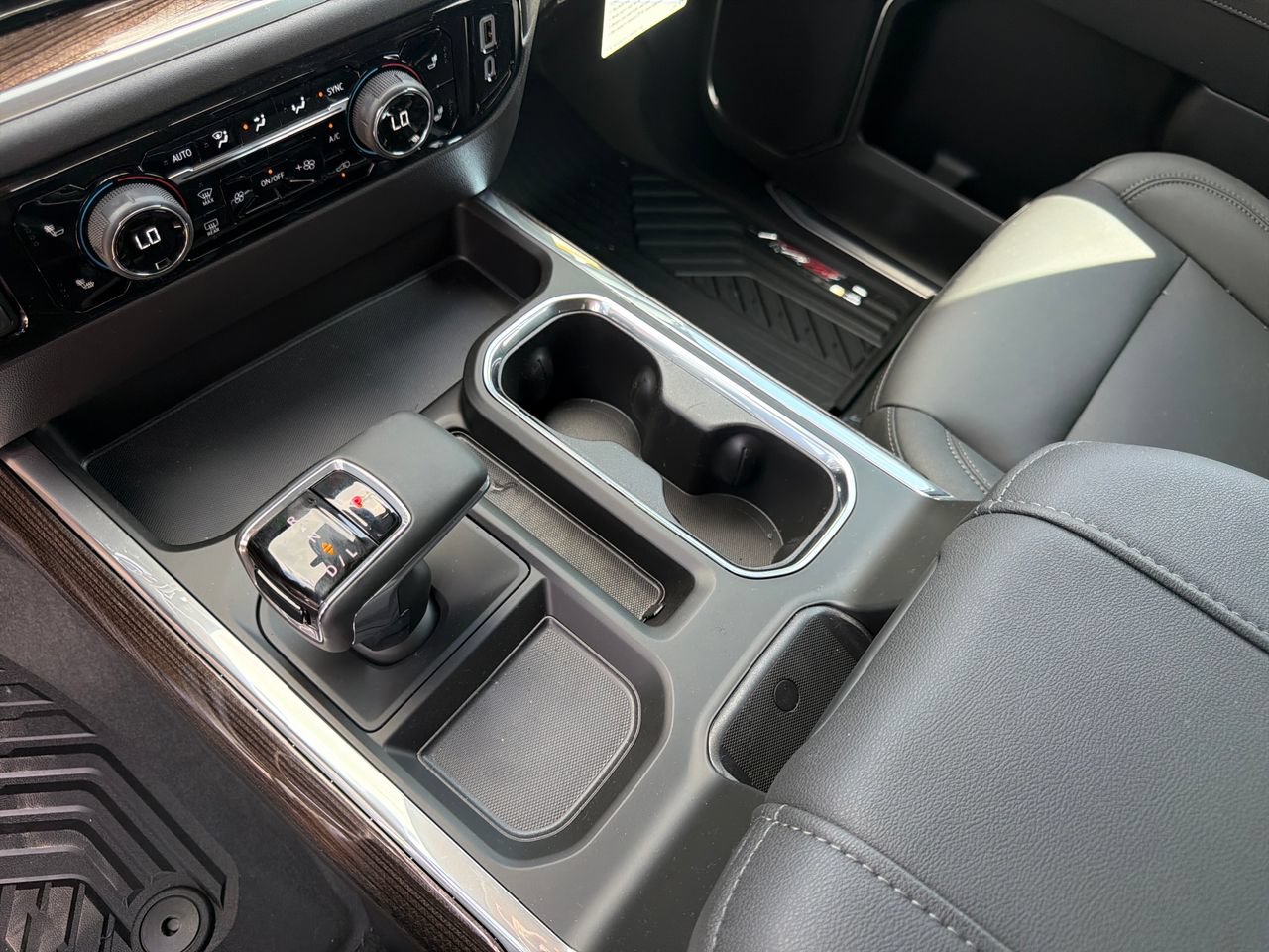 2026 Chevrolet Silverado 1500 LT - Photo 22