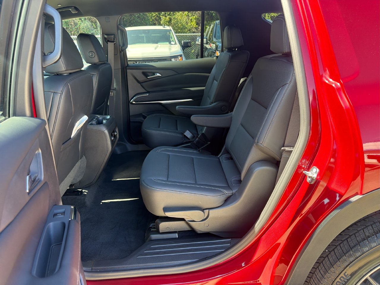2027 Chevrolet Traverse LT - Photo 21