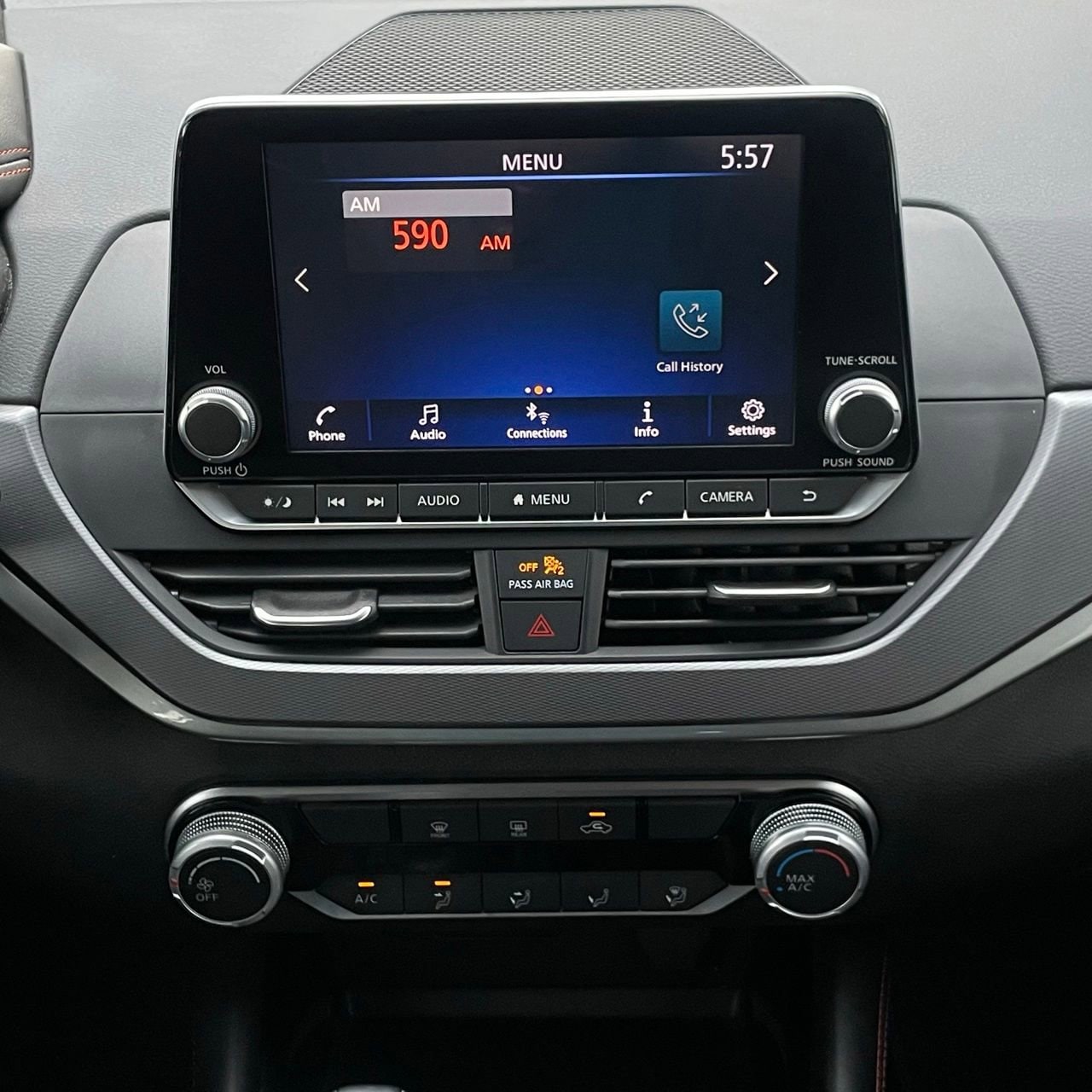 2024 Nissan Altima SR - Photo 18