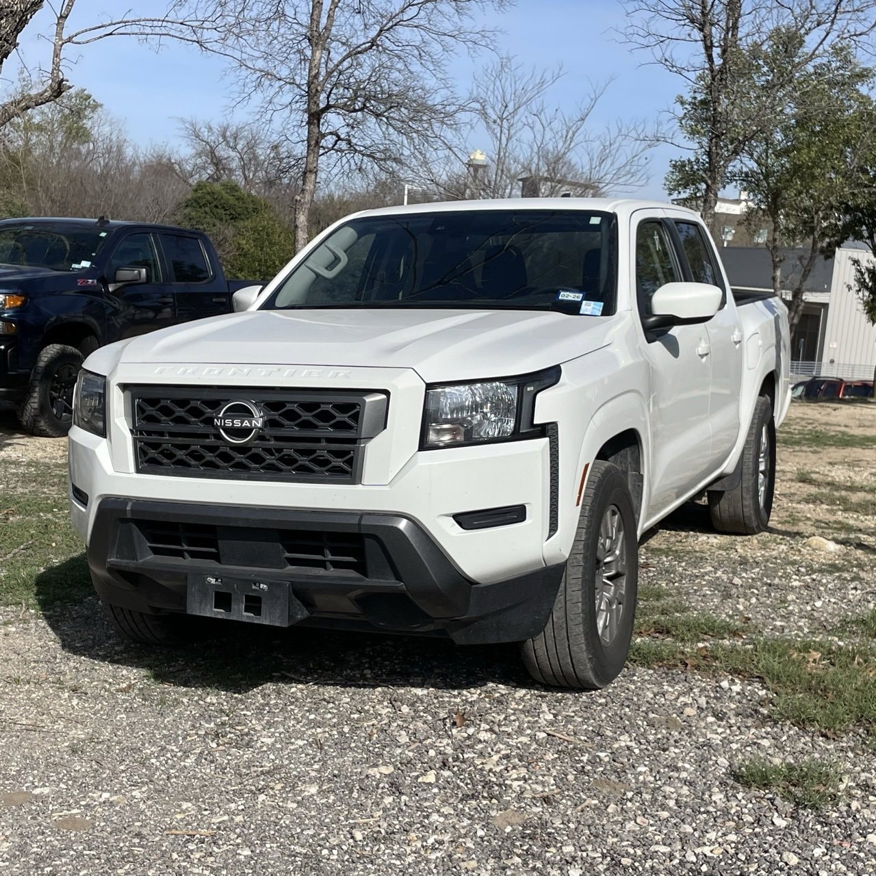 2023 Nissan Frontier SV's photo