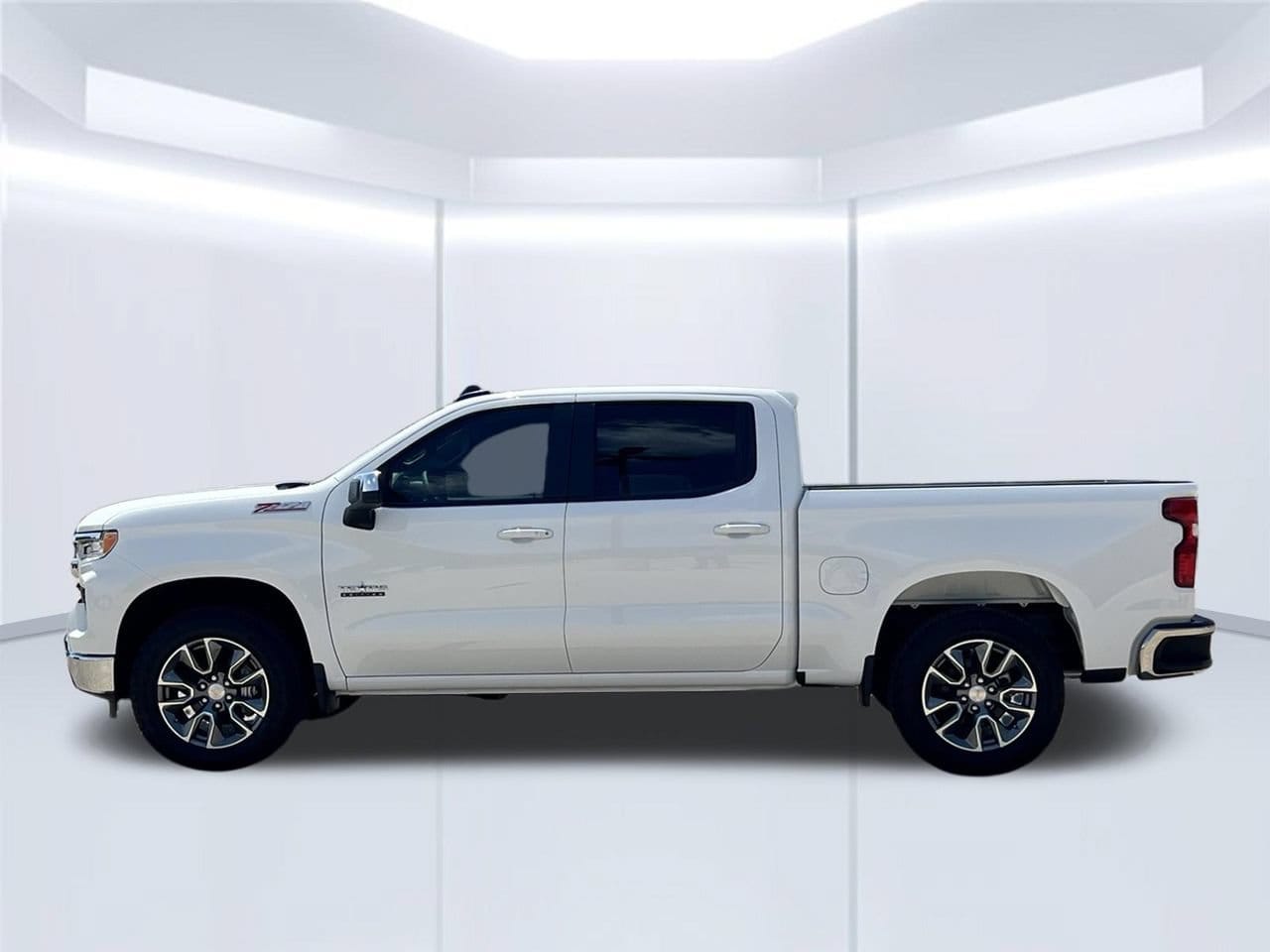 2026 Chevrolet Silverado 1500 LT Truck, photo 3
