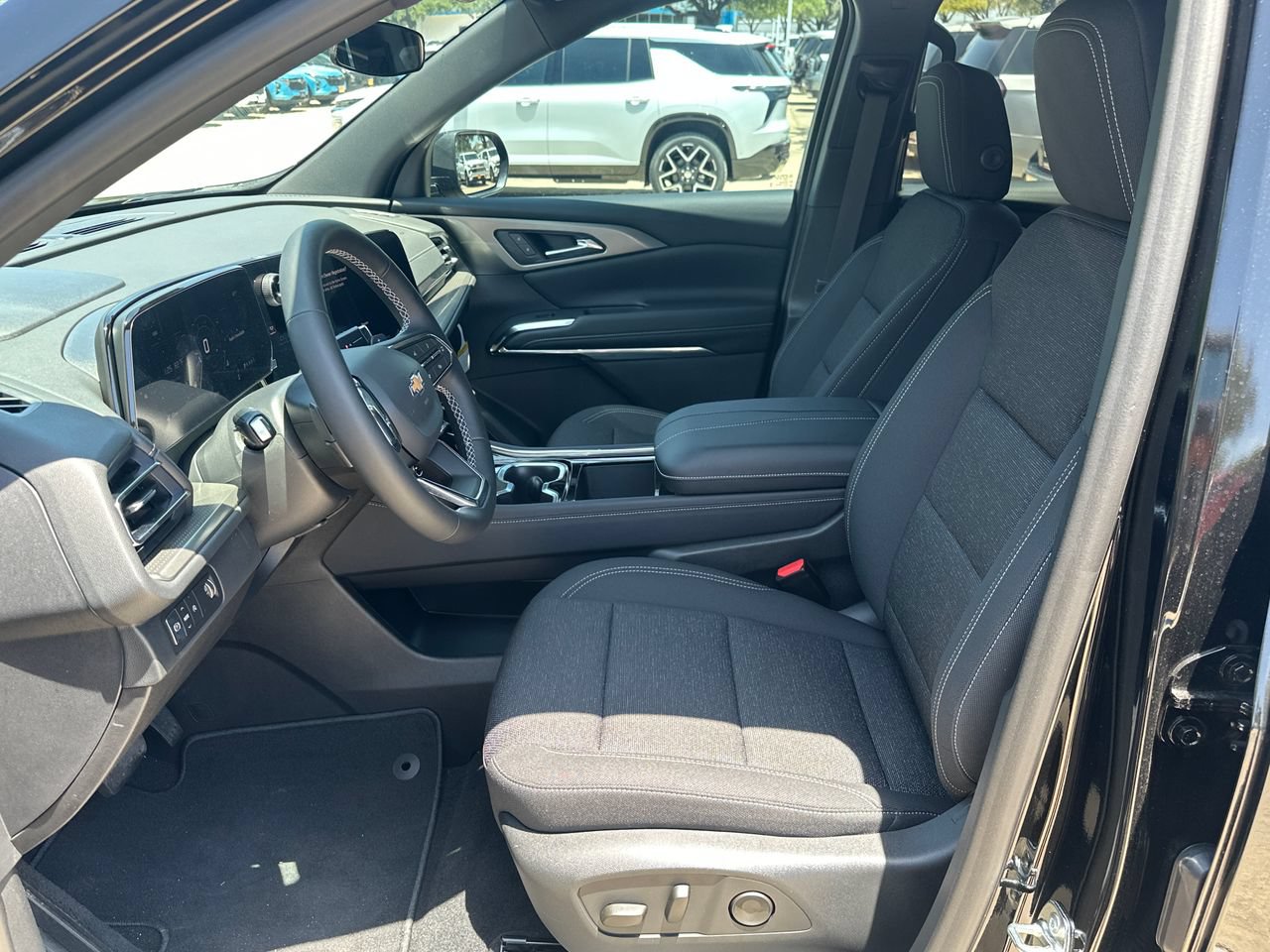 2026 Chevrolet Traverse LT - Photo 10