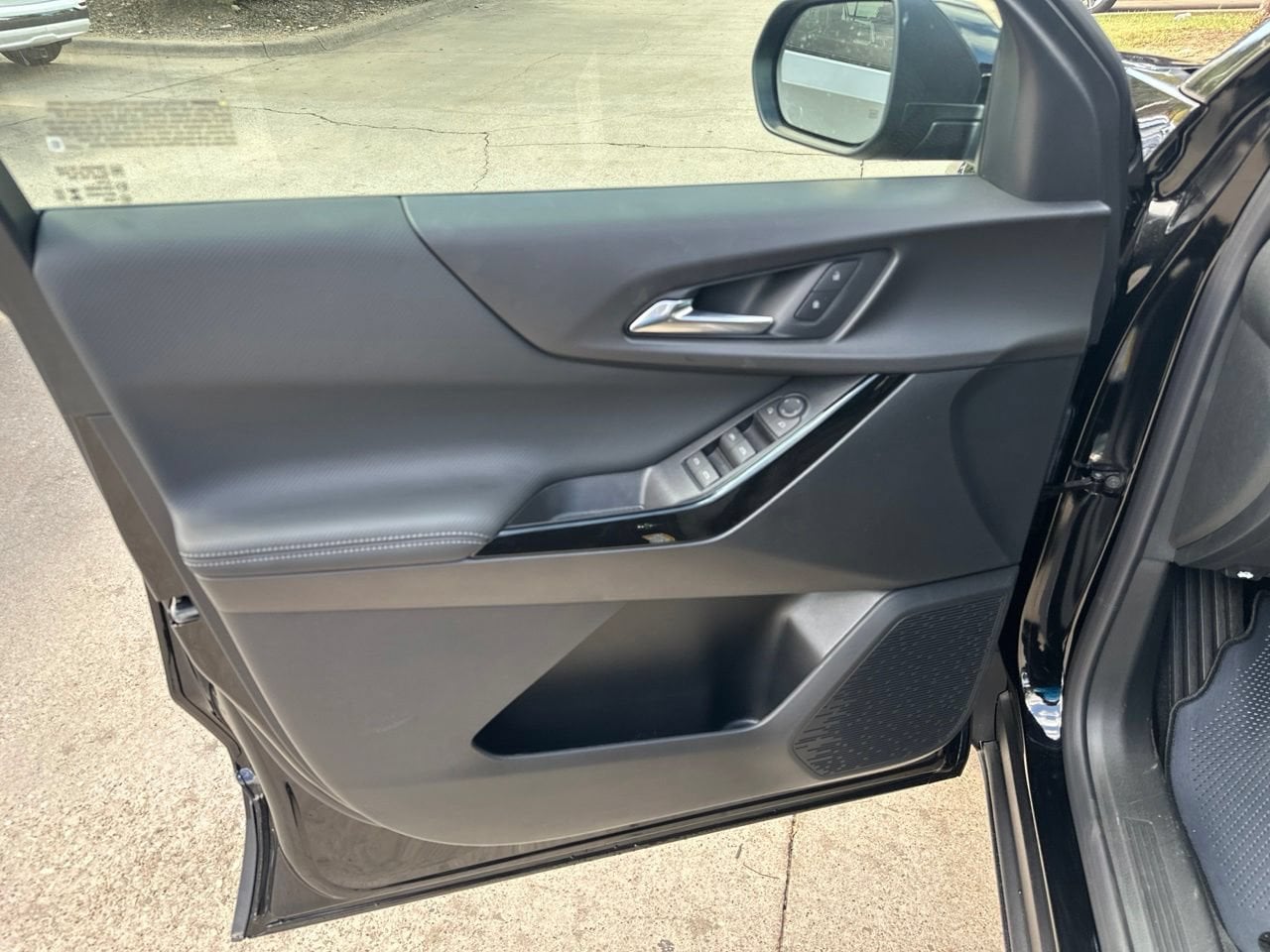 2027 Chevrolet Equinox LT - Photo 11