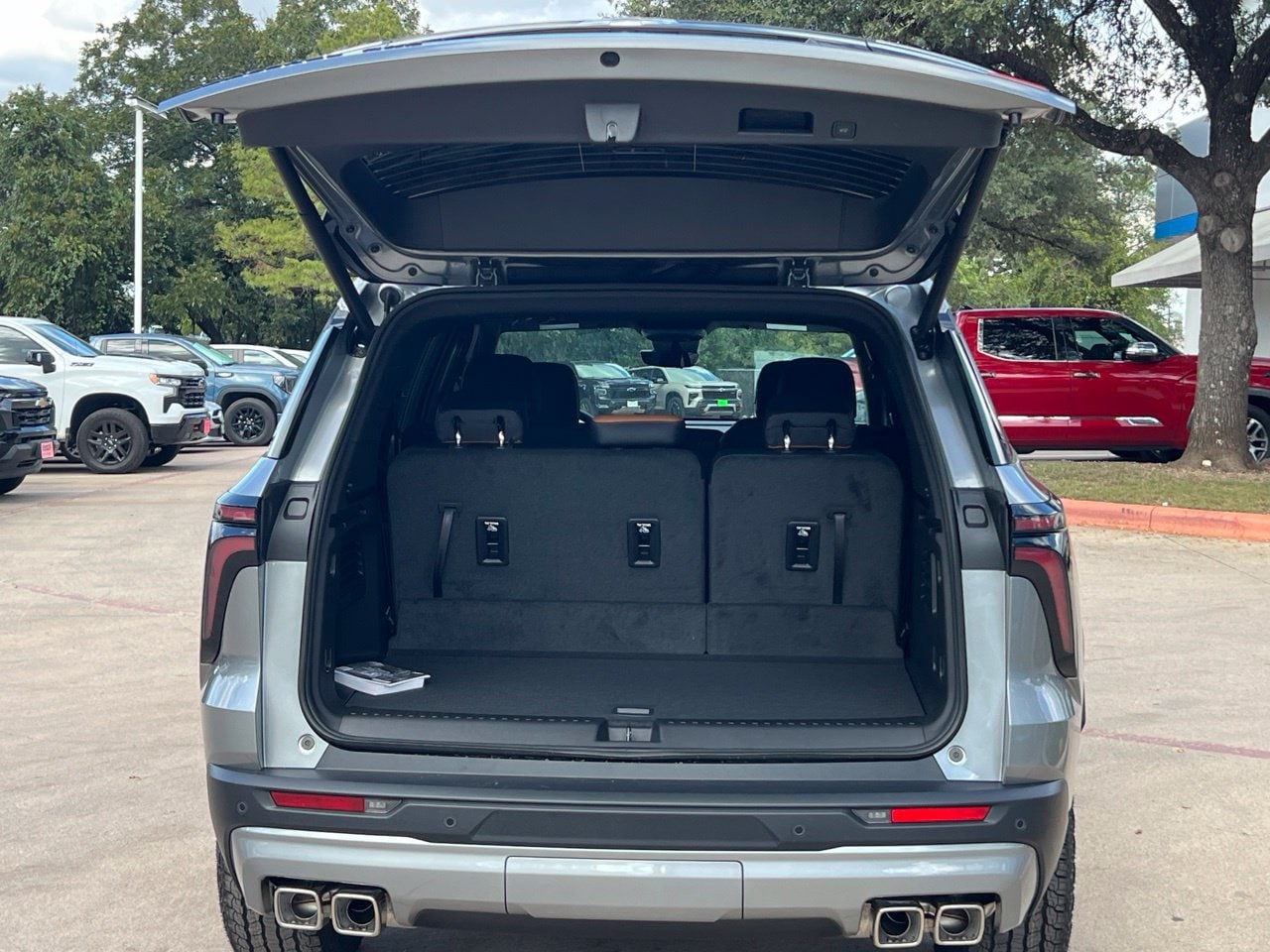 2027 Chevrolet Traverse Z71 SUV, photo 23