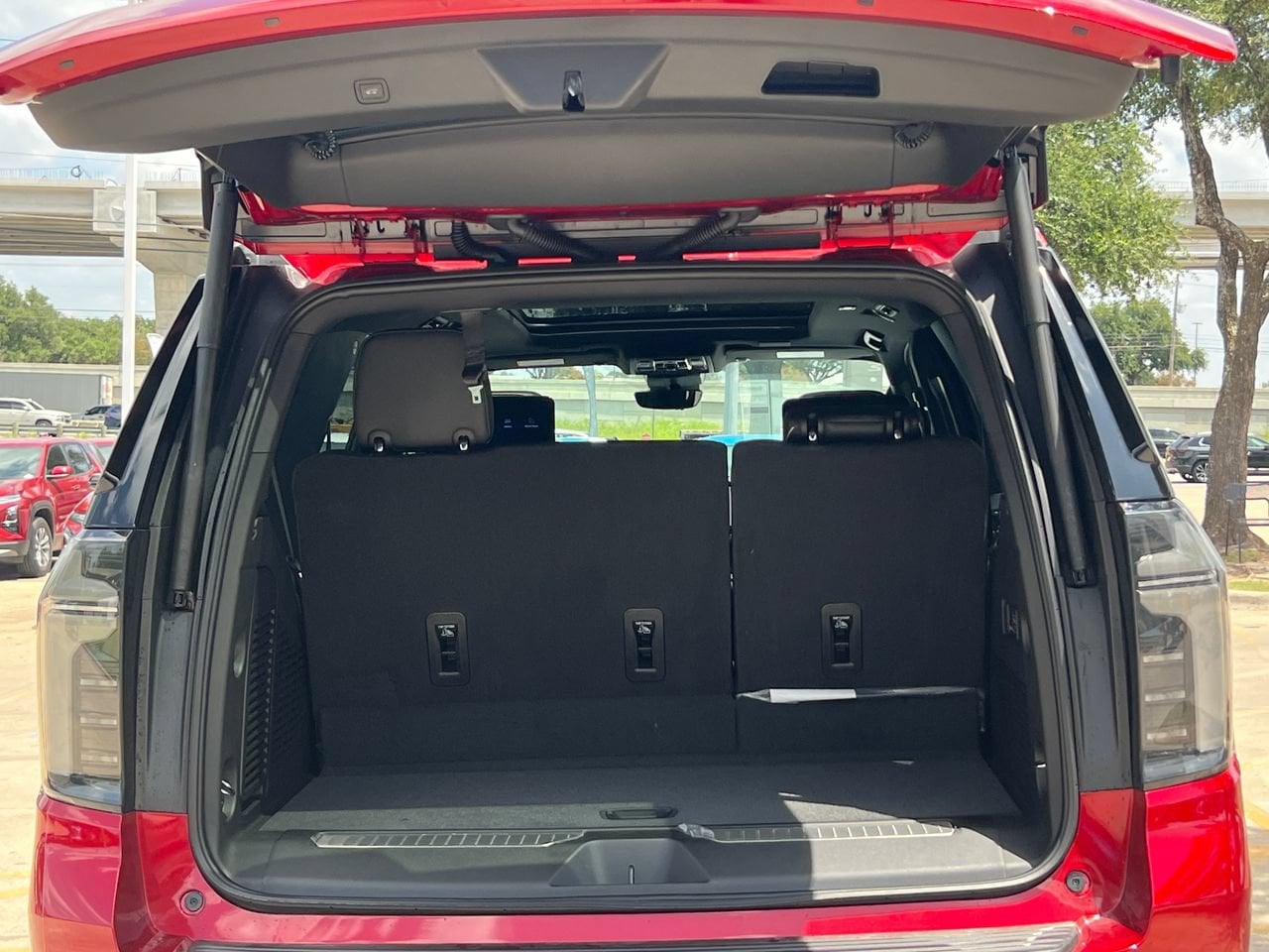 2026 Chevrolet Tahoe Premier - Photo 24
