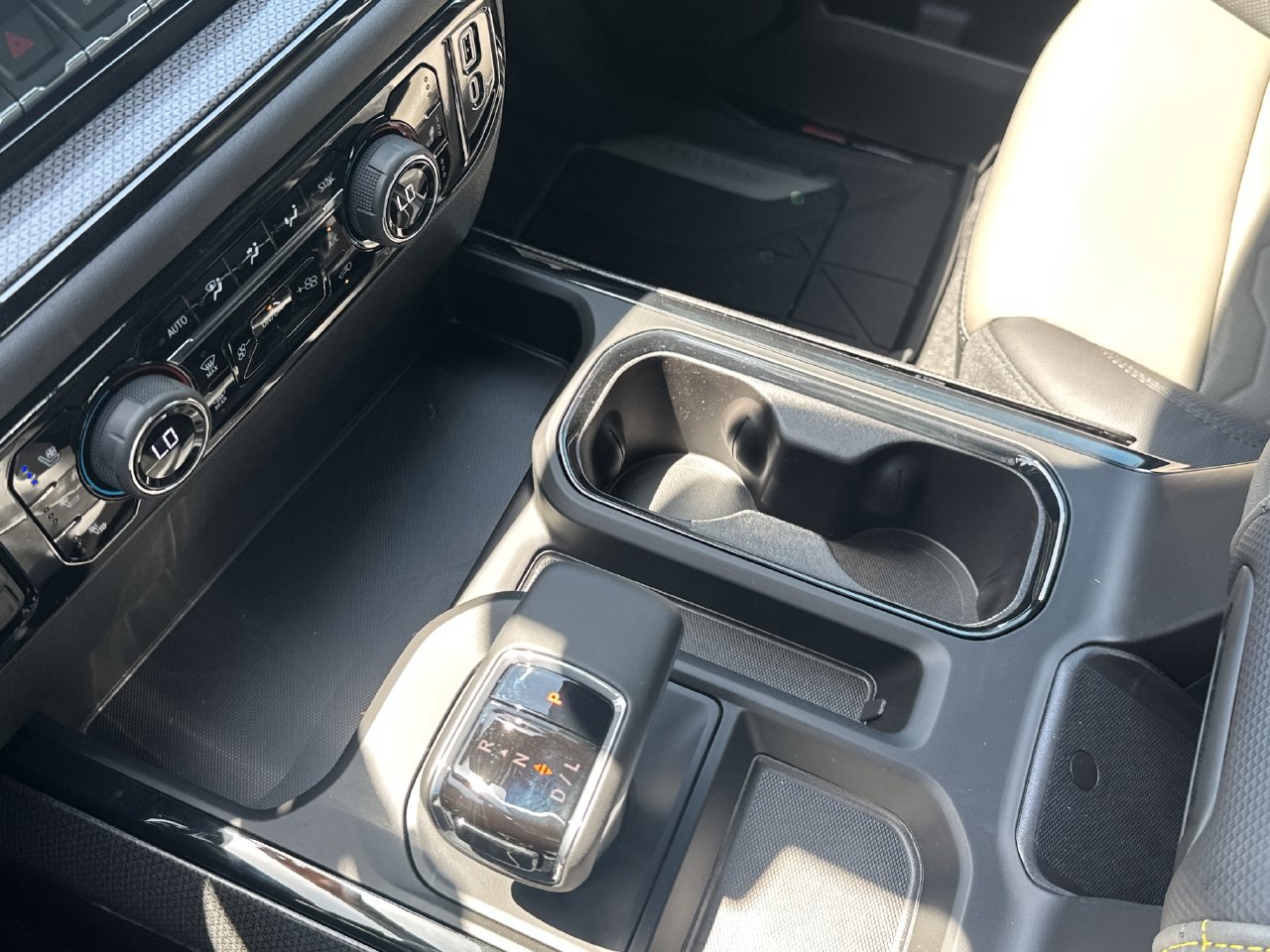 2026 Chevrolet Silverado 1500 ZR2 Truck, photo 25