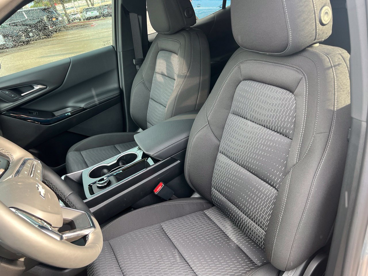2027 Chevrolet Equinox LT - Photo 11