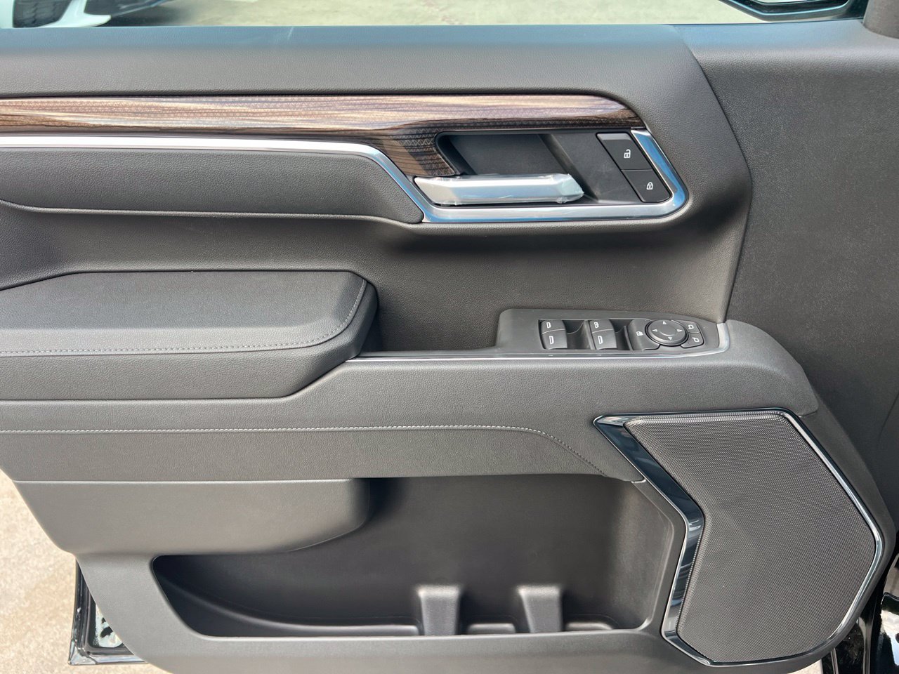 2026 Chevrolet Silverado 1500 LT Trail Boss Truck, photo 12