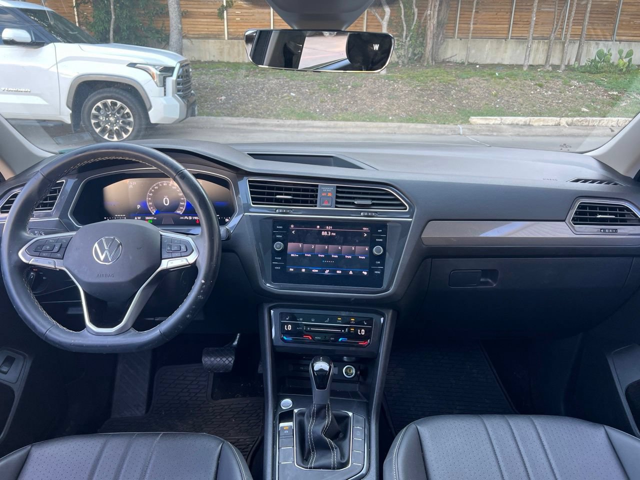2024 Volkswagen Tiguan SE - Photo 12