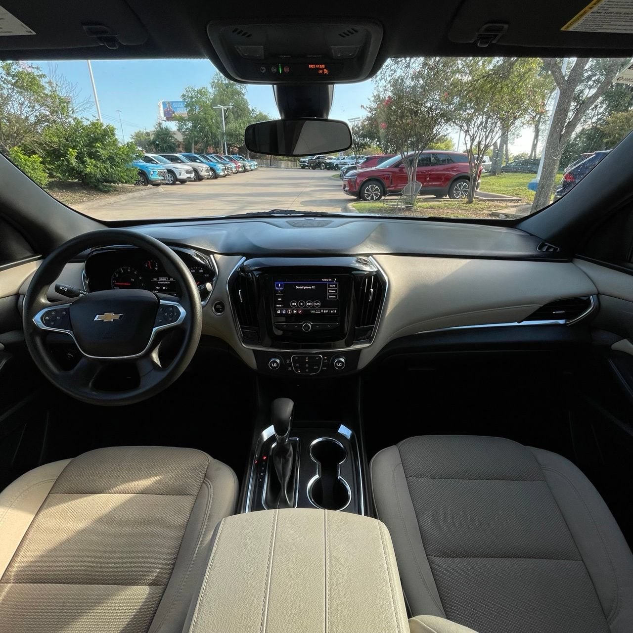 2023 Chevrolet Traverse LS - Photo 10