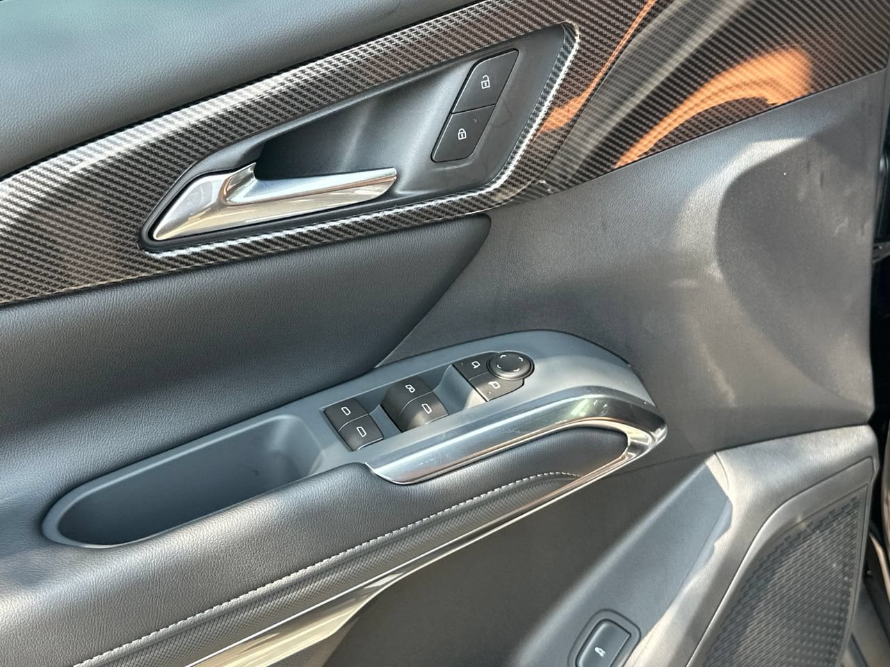 2027 Chevrolet Traverse Z71 SUV, photo 11