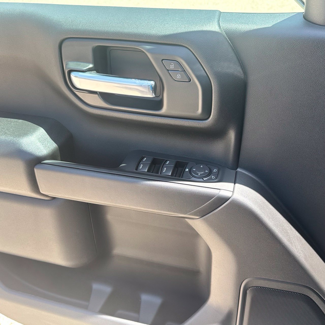 2026 Chevrolet Silverado 1500 Custom - Photo 24