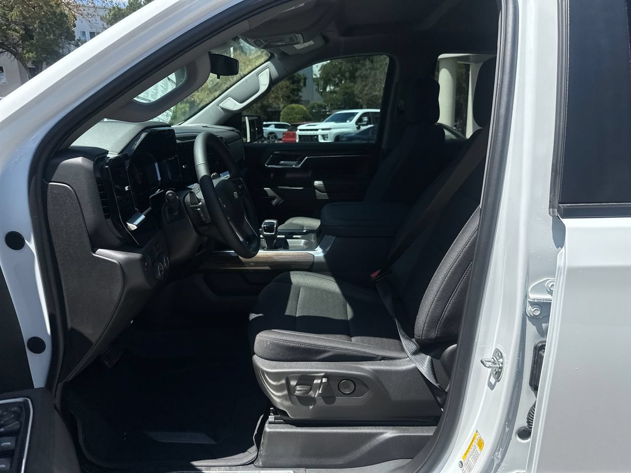 2026 Chevrolet Silverado 1500 LT Truck, photo 9