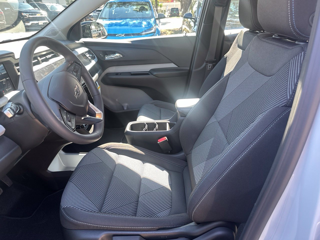 2027 Chevrolet Bolt LT, photo 11