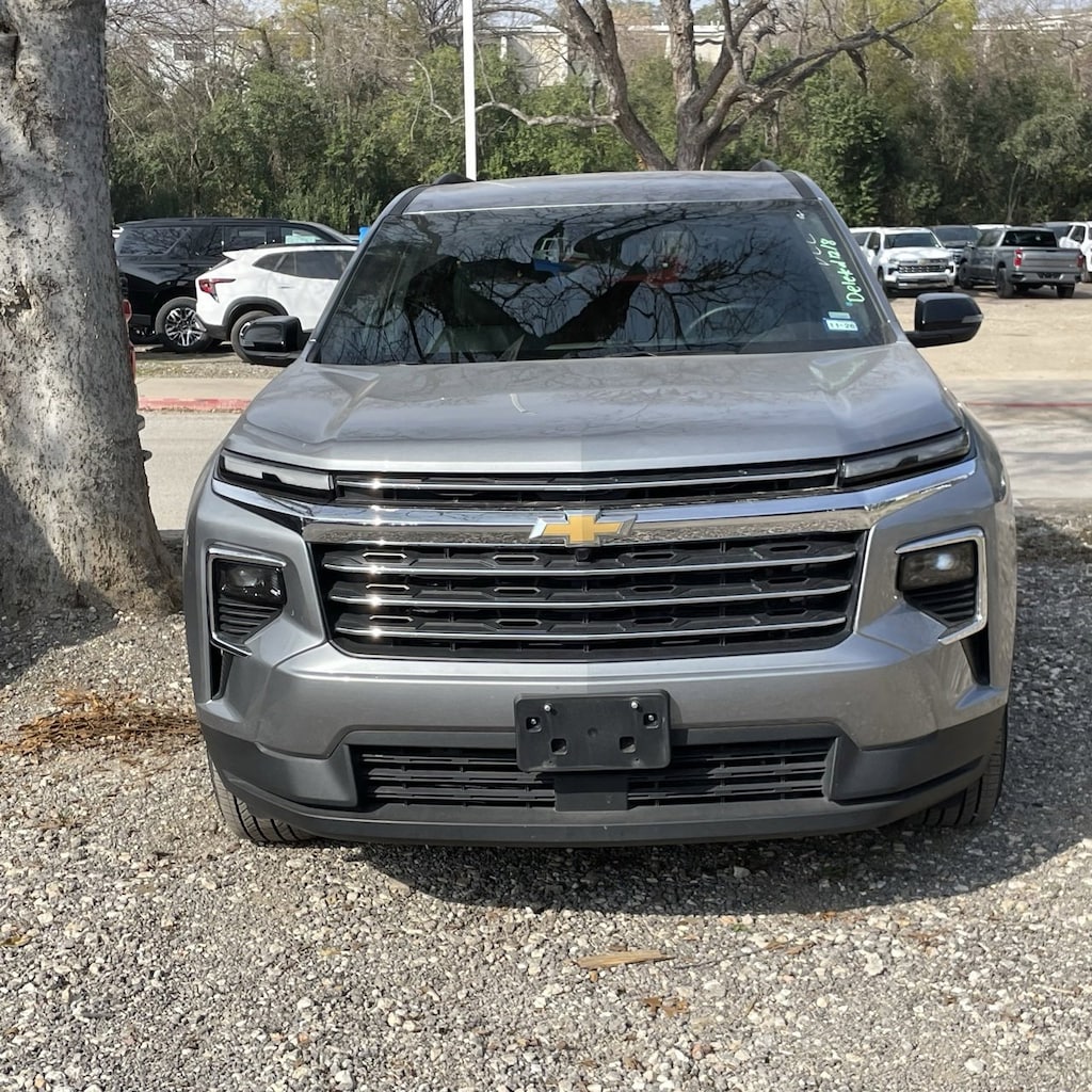 Used 2025 Chevrolet Traverse LT SUV