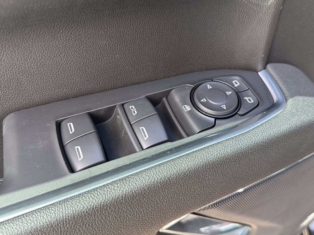 2026 Chevrolet Silverado 1500 LT Trail Boss, photo 12