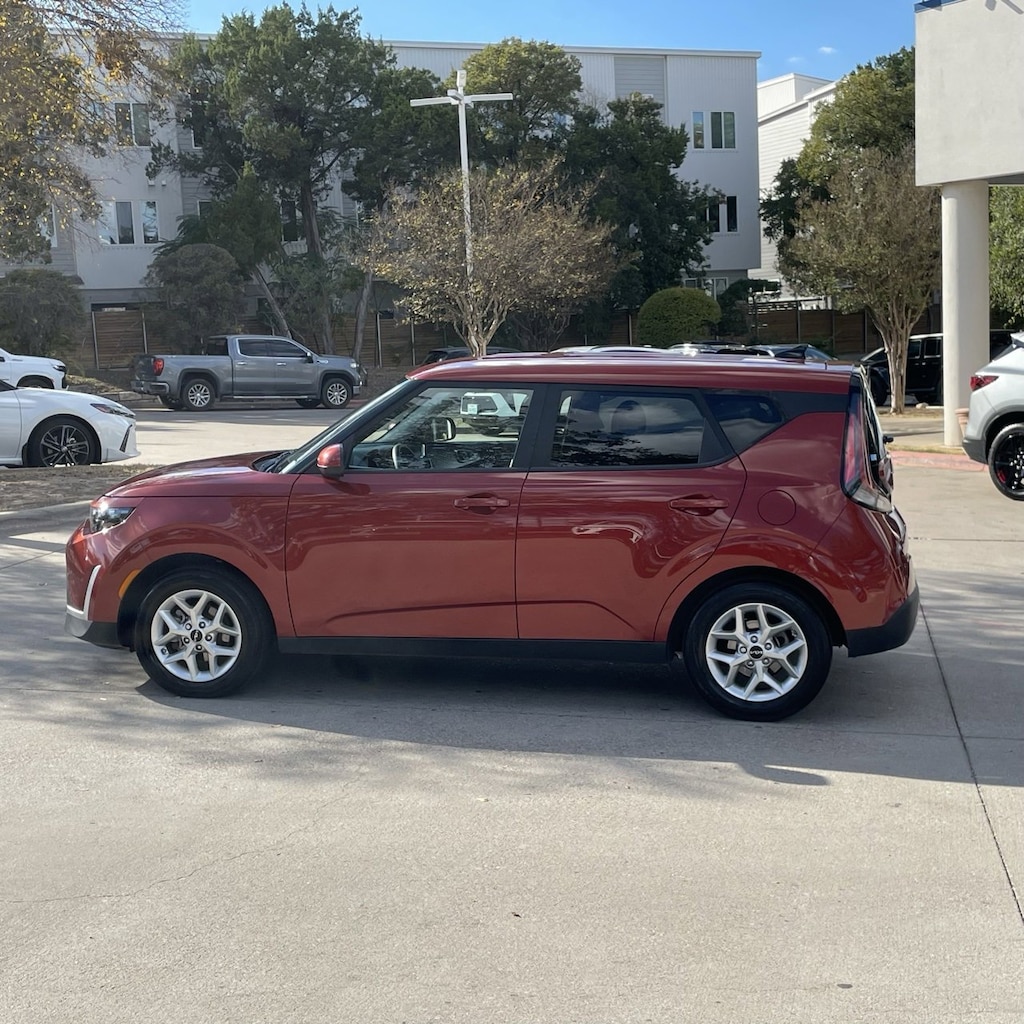 Used 2024 Kia Soul LX Hatchback