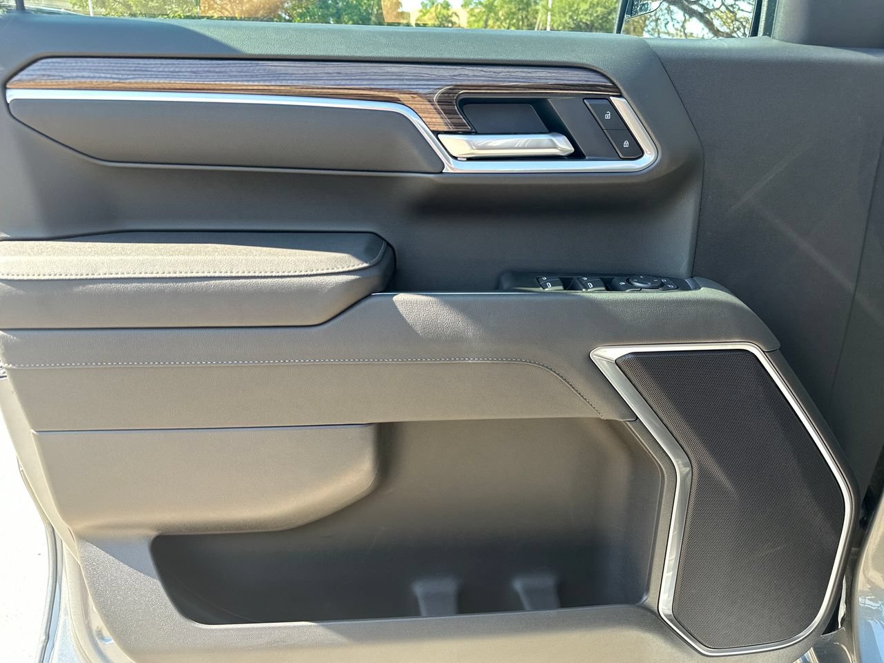 2026 Chevrolet Silverado 1500 LT - Photo 10