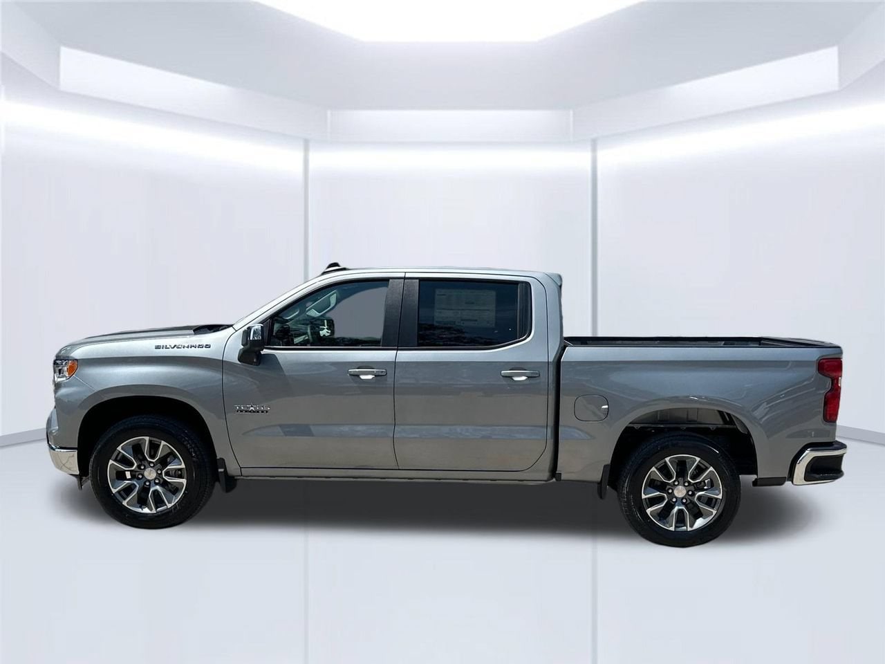 2026 Chevrolet Silverado 1500 LT Truck, photo 2