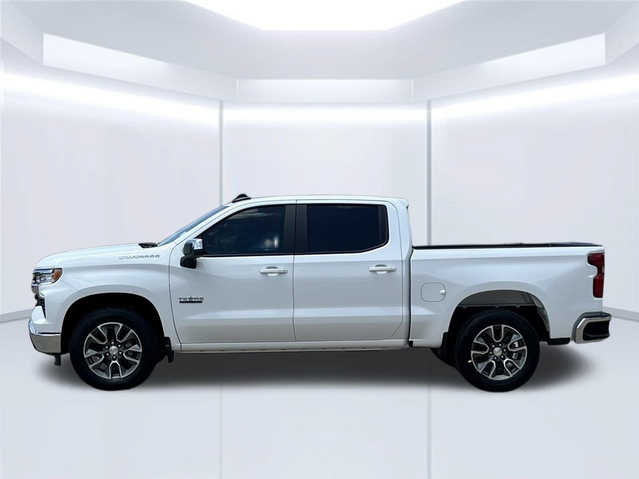 2026 Chevrolet Silverado 1500 LT Truck, photo 3