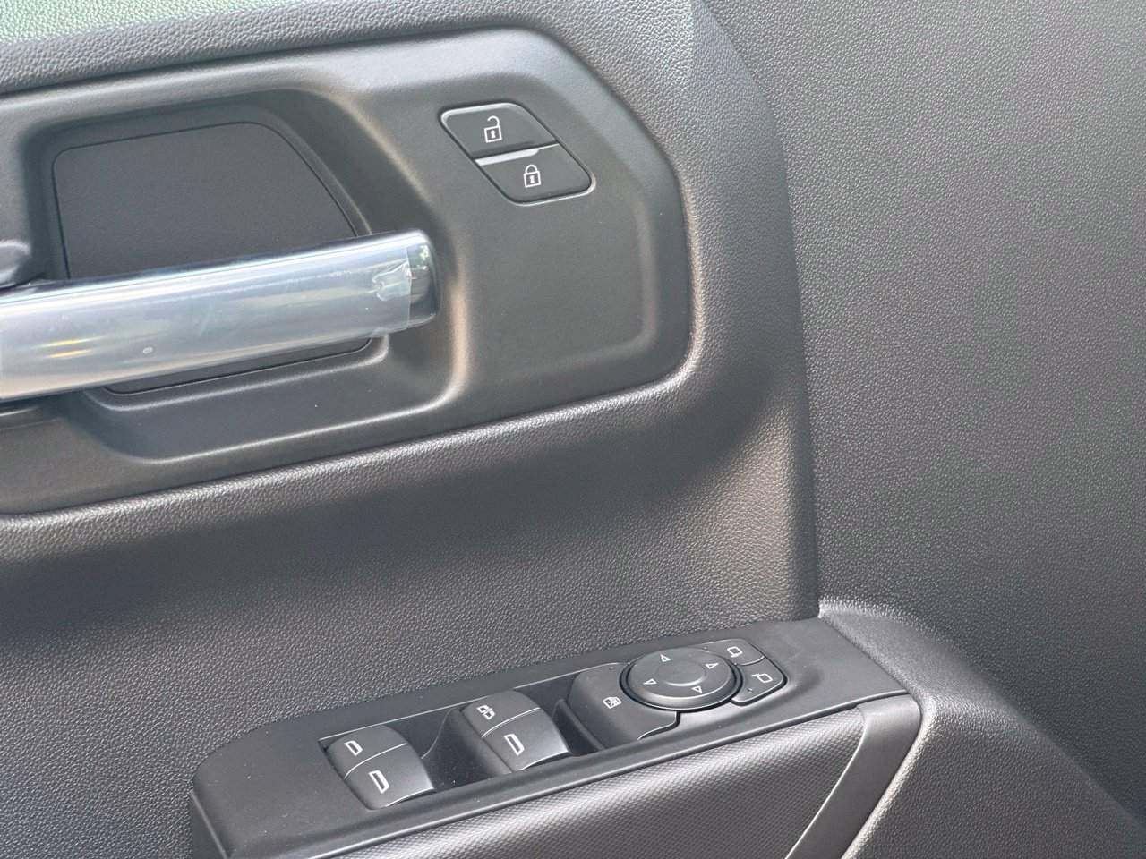 2026 Chevrolet Silverado 1500 Custom Trail Boss - Photo 11