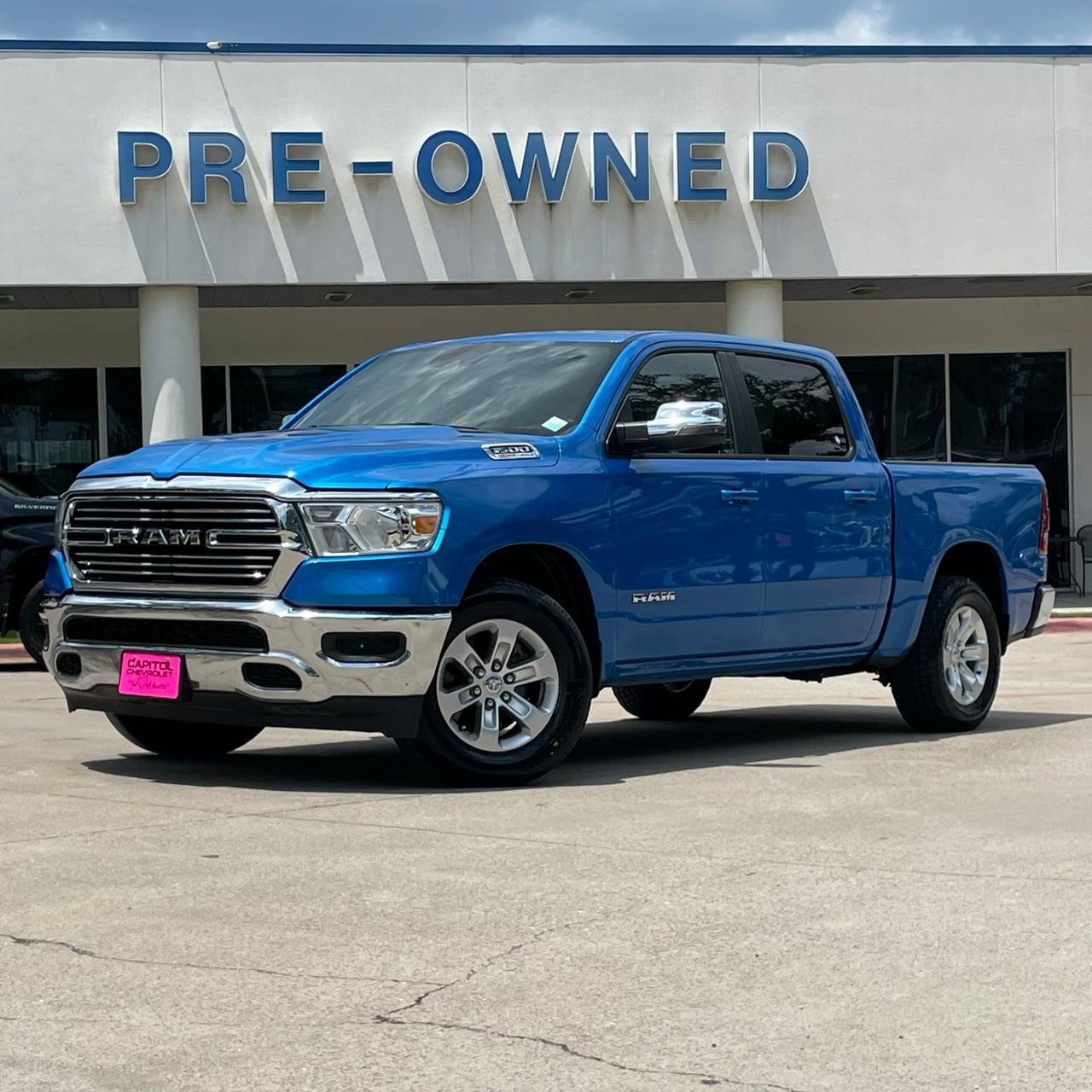 2024 RAM 1500 Laramie Crew Cab 5'7's photo