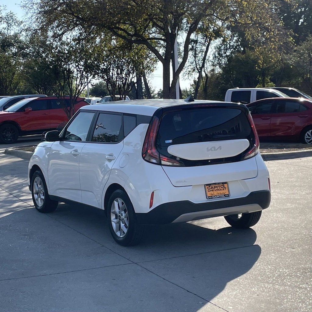 Used 2023 Kia Soul LX Hatchback