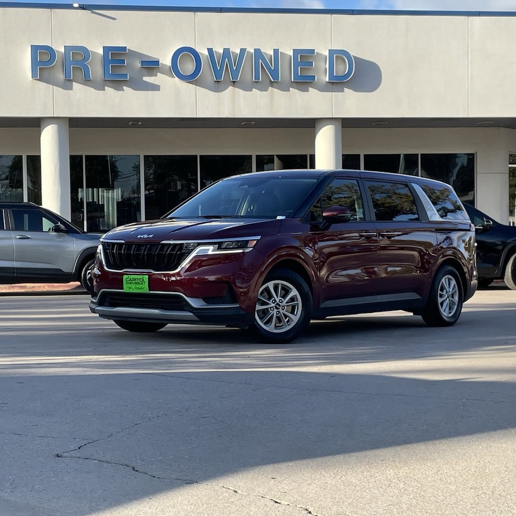 Used 2023 Kia Carnival LX MPV