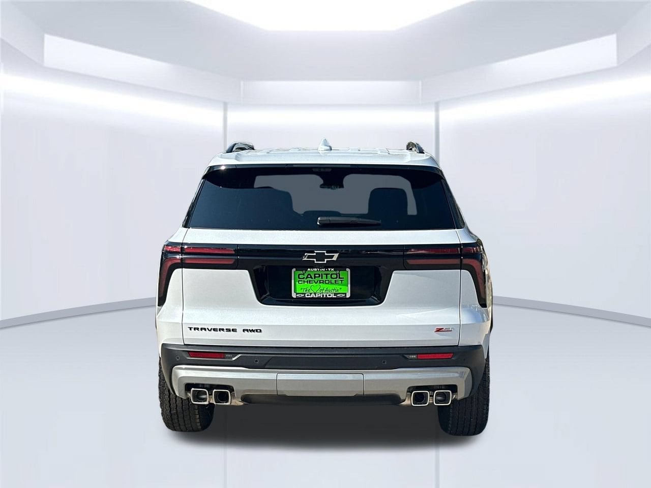 2027 Chevrolet Traverse Z71 SUV, photo 4
