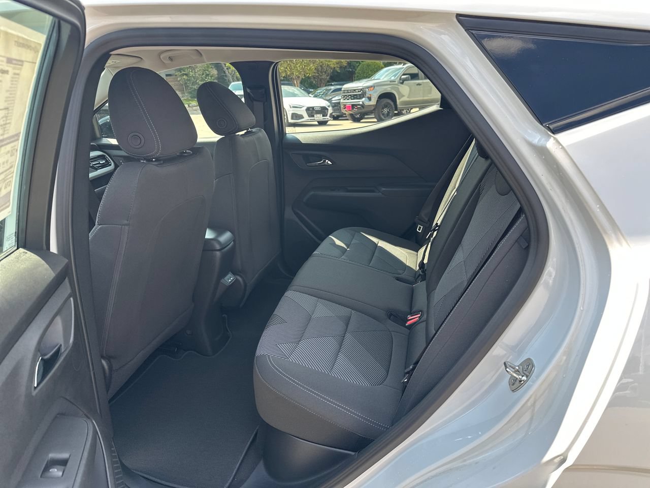 2027 Chevrolet Bolt LT - Photo 26