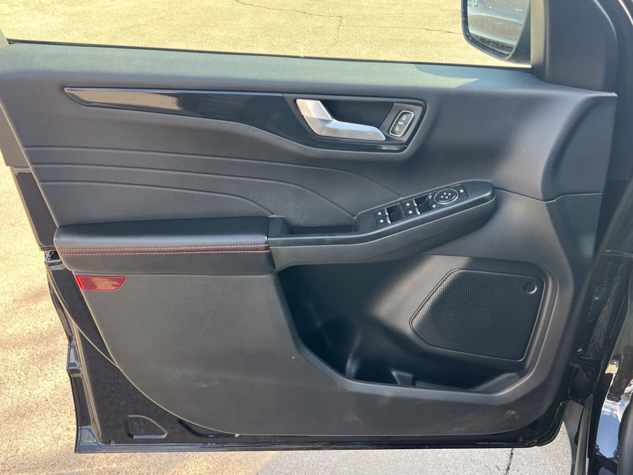 2025 Ford Escape ST-Line - Photo 10