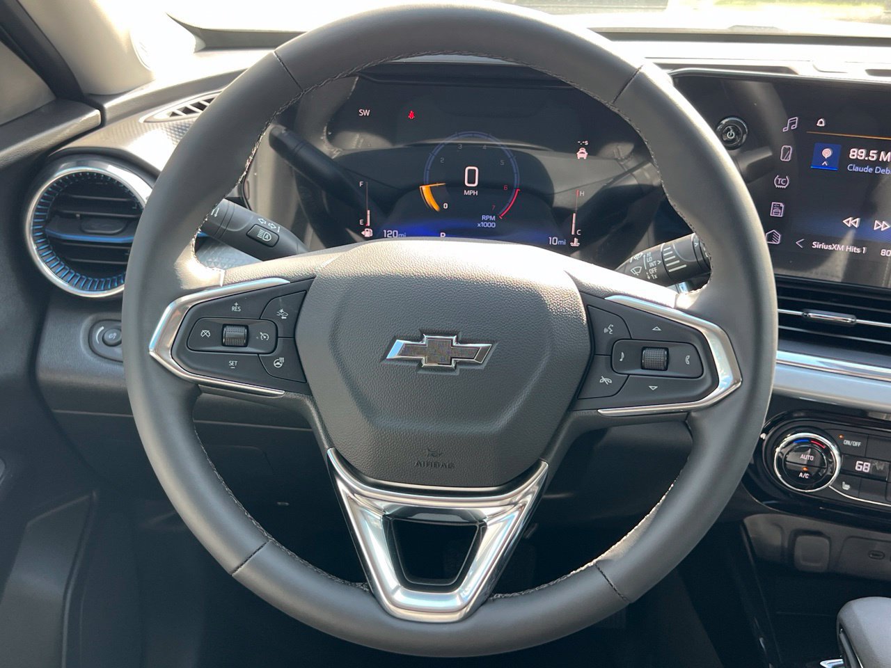 2026 Chevrolet Trax LT - Photo 16
