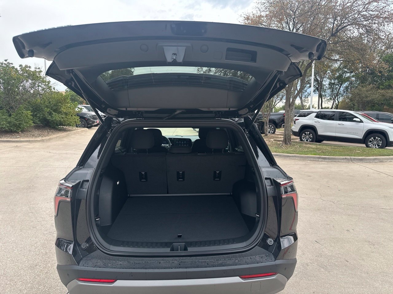 2027 Chevrolet Equinox LT - Photo 25