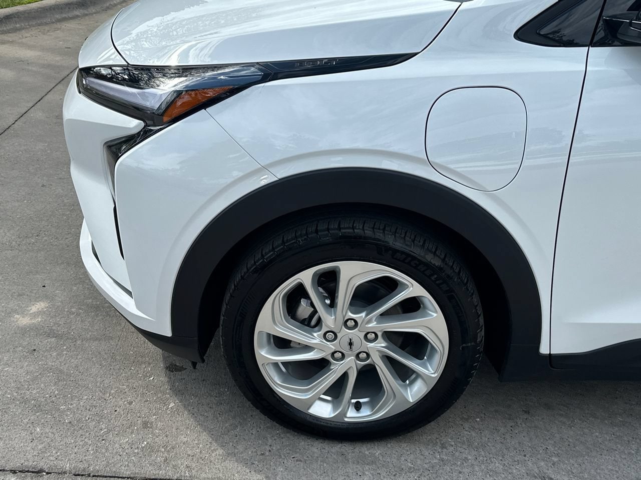 2027 Chevrolet Bolt LT - Photo 23
