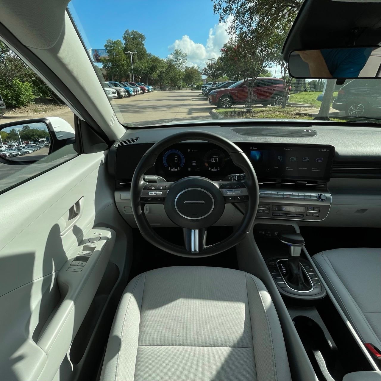2025 Hyundai Kona SEL - Photo 11