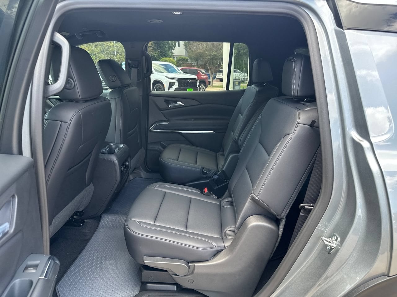2027 Chevrolet Traverse LT, photo 28