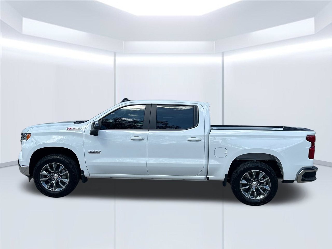 2026 Chevrolet Silverado 1500 LT - Photo 2