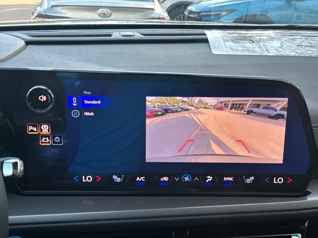 2027 Chevrolet Traverse LT - Photo 20