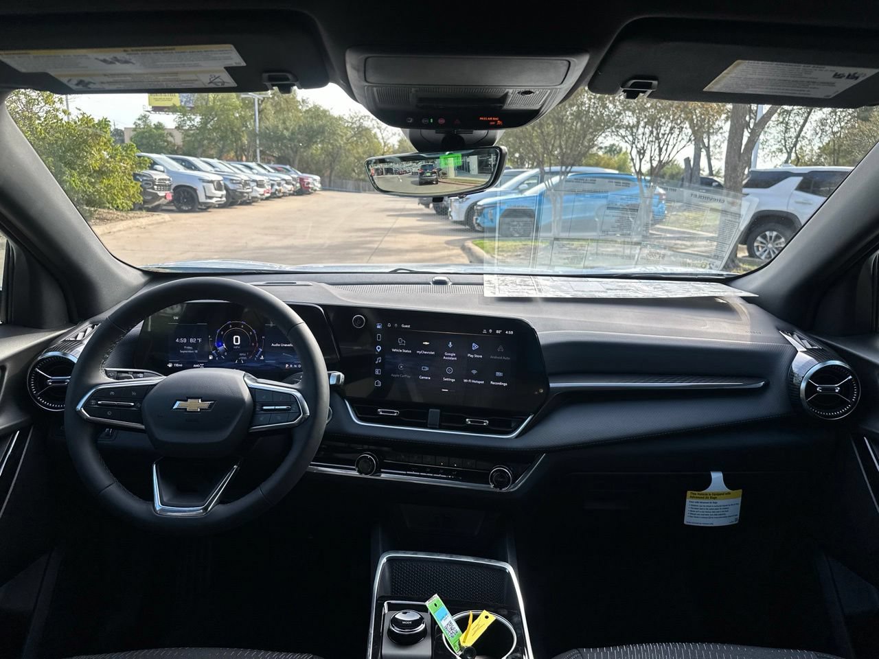 2027 Chevrolet Equinox LT SUV, photo 13