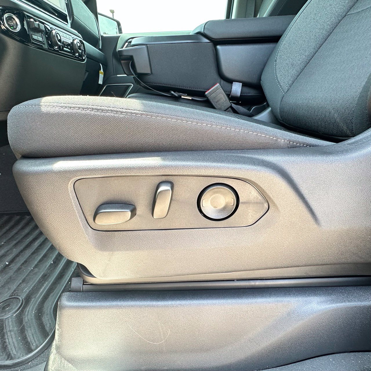 2026 Chevrolet Silverado 1500 LT - Photo 20