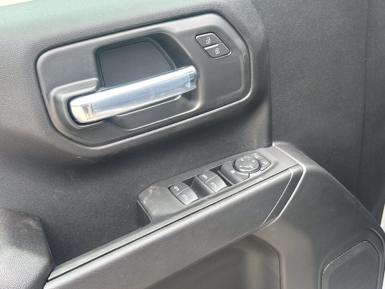 2026 Chevrolet Silverado 1500 Custom - Photo 11