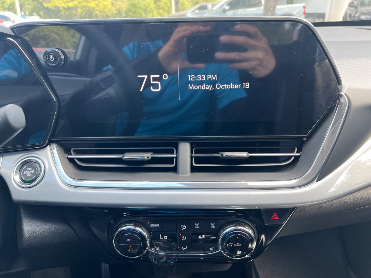 2026 Chevrolet Trax LT - Photo 18