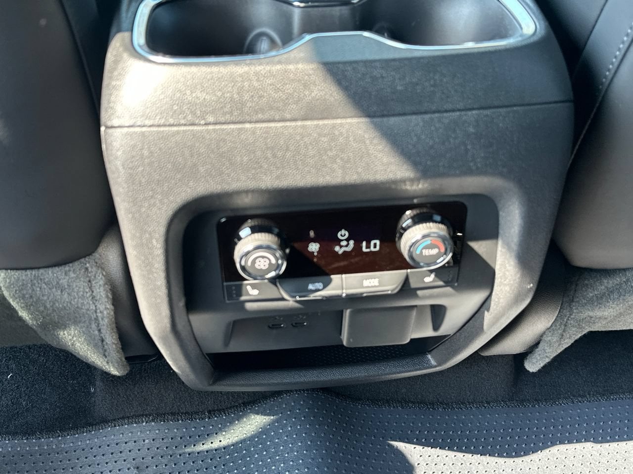 2027 Chevrolet Traverse RS SUV, photo 29